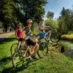 Cyclando-redazionale-vacanze-in-bici-per-famiglie