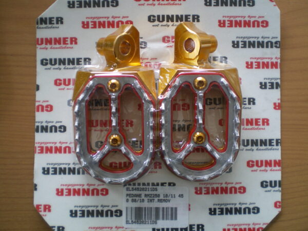 GUNNER PEDANE RMZ 250  10/11 RMZ 450 08/10 INTERNO ESTRAIBILE